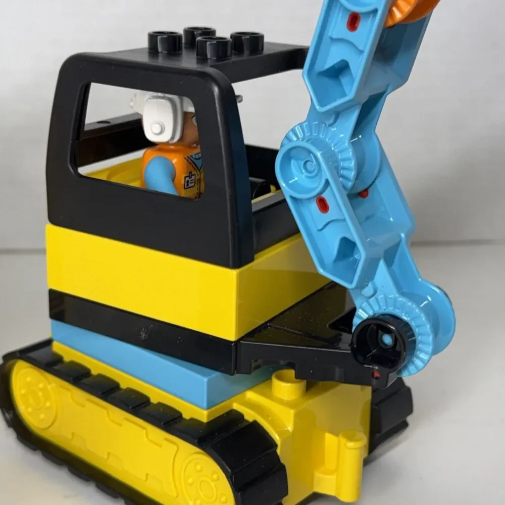 LEGO DUPLO 10931 Dump Truck & Tracked Excavator Construction Toy Worker Inc.